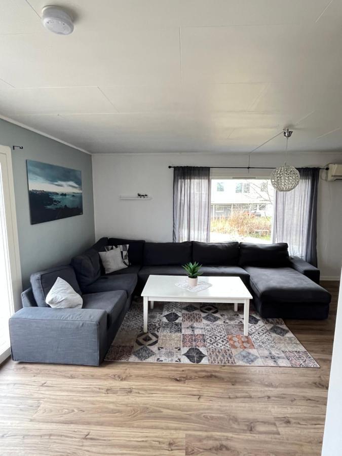 Hus sentralt i Lofoten Lejlighed Leknes Eksteriør billede
